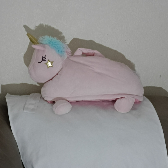 Girls Pink Unicorn Sleeping Bag Slumber Bag with Gold Horn - Picture 3 of 4